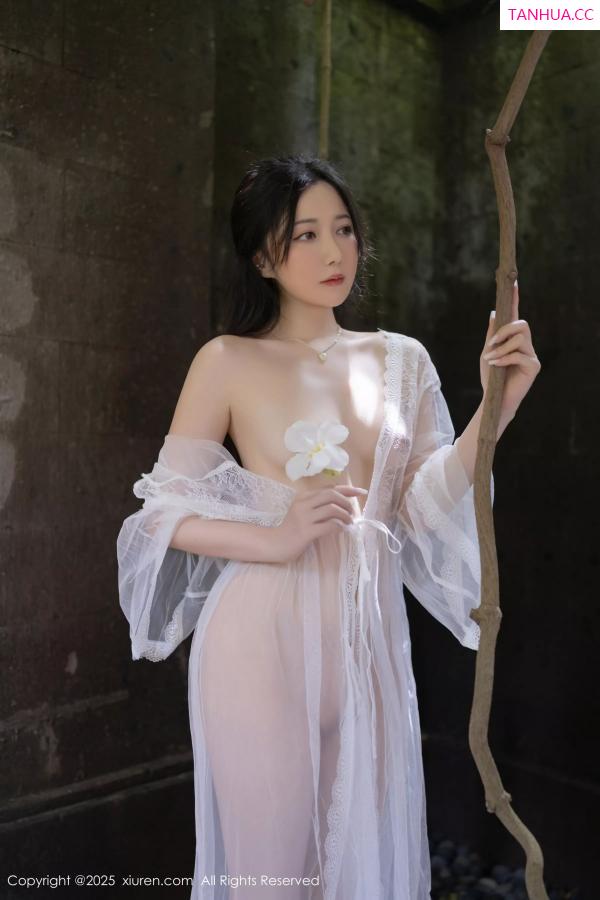 鱼子酱fish  [XiuRen]高清写真图 2025.04.18 No.10173 鱼子酱Fish 轻透连衣裙第75张图片